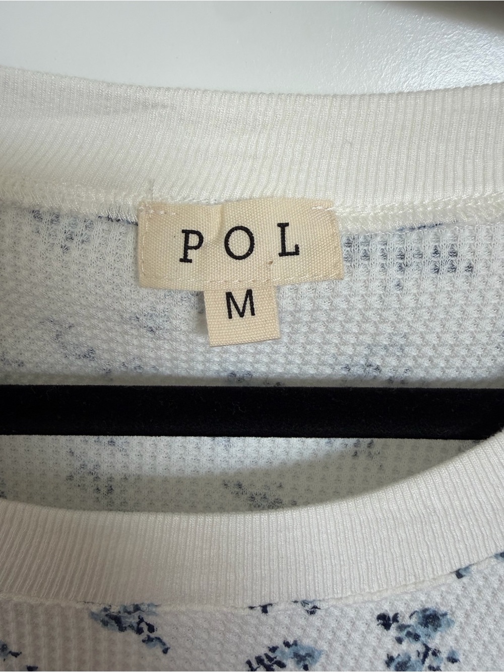 POL Carmen Printed Thermal Top Medium - Picture 5 of 6